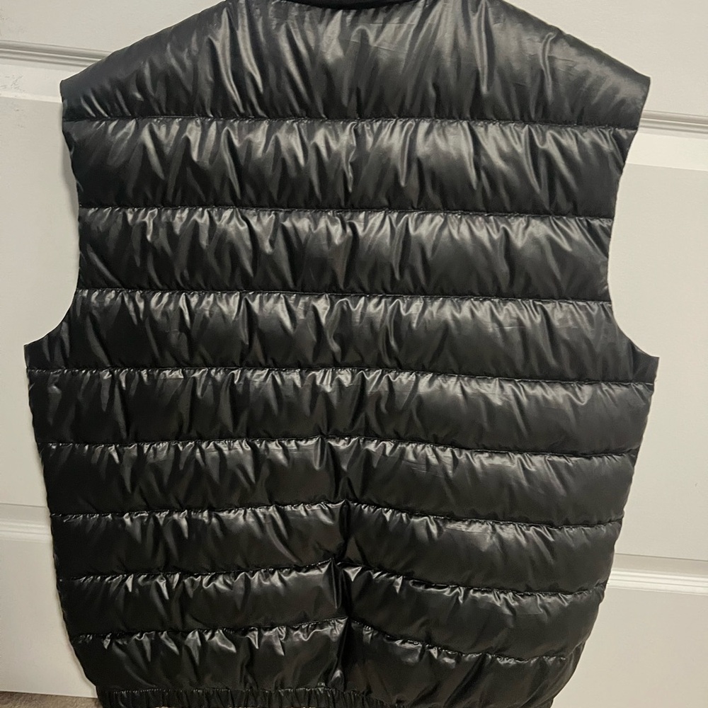 Prada Men's Sleek Black Quilted Vest - Picture 2 of 5